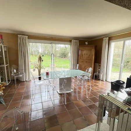 Casa de Férias Beau Soleil-piscine Chauffee Interieure Et Sauna