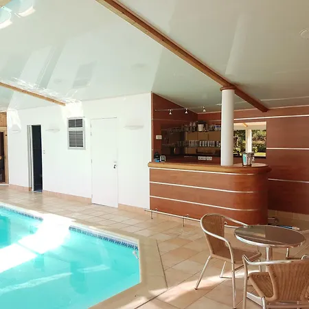 Casa de Férias Beau Soleil-piscine Chauffee Interieure Et Sauna