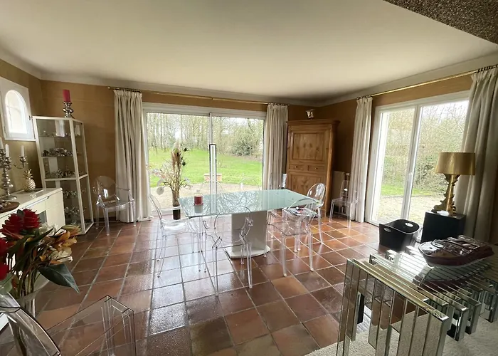 Casa de Férias Beau Soleil-piscine Chauffee Interieure Et Sauna